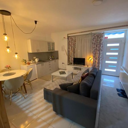 Deluxe Apartamento Tuzla Exterior foto